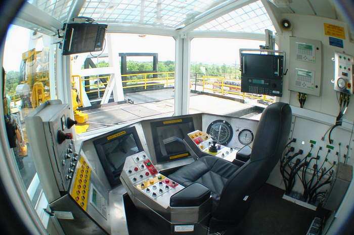 Driller control cabin